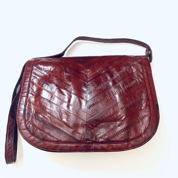 VINTAGE EEL Handbags - VINTAGE EEL LEATHER Curved
Shoulder Bag / Clutch Bag, burgundy